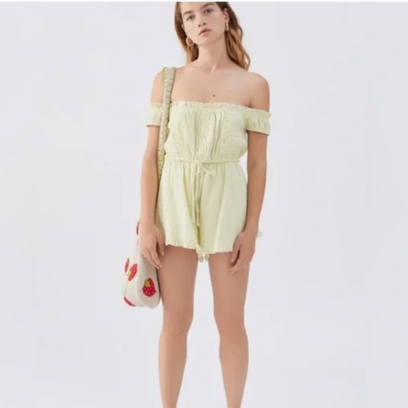 Urban Outfitters Checked Summer Off The Shoulder Waist Tie Evie Yellow Romper - Picture 1 of 7